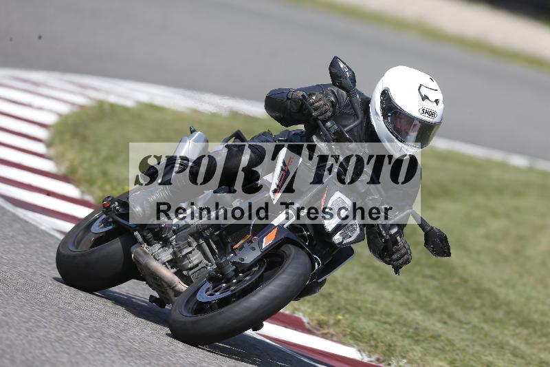 /Archiv-2025/49 26.08.2025 Cornu Master School ADR/gruen-vert/15